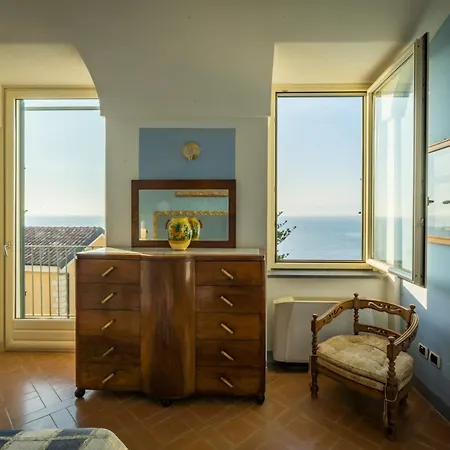 Bed & Breakfast Borgo Dei Saraceni - Domus Indomita 2*