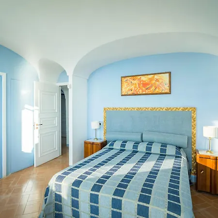 Borgo Dei Saraceni - Domus Indomita Bed & Breakfast