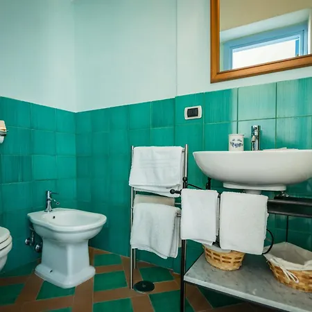 Bed & Breakfast Borgo Dei Saraceni - Domus Indomita 2*