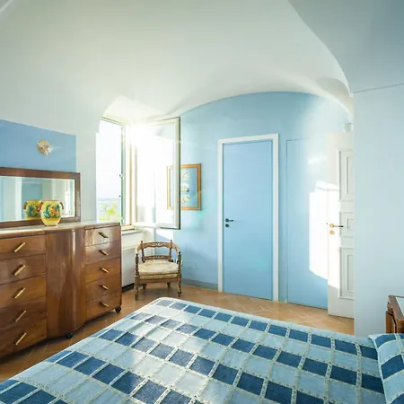 Borgo Dei Saraceni - Domus Indomita Bed & Breakfast 2*