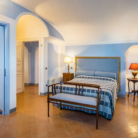 Borgo Dei Saraceni - Domus Indomita 3*