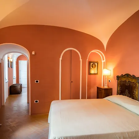 Borgo Dei Saraceni - Domus Indomita 3*