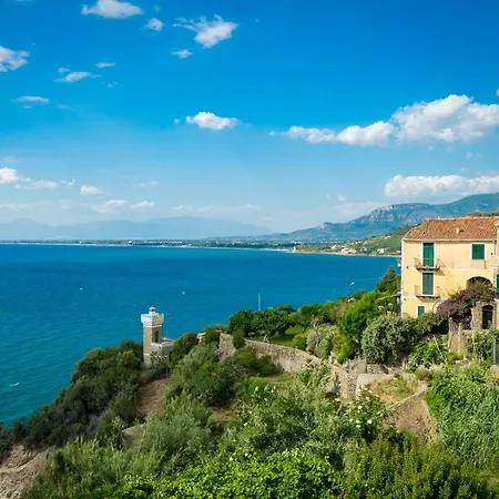 Borgo Dei Saraceni - Domus Indomita Bed & Breakfast Agropoli
