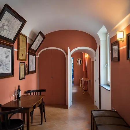 Borgo Dei Saraceni - Domus Indomita 2*